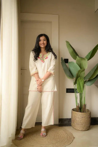 Ivory Floral Embroidered Kurta Co-Ord Set with Subtle Lace Detailing
