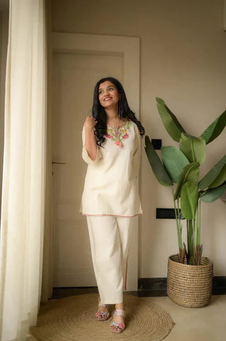 Ivory Floral Embroidered Kurta Co-Ord Set with Subtle Lace Detailing